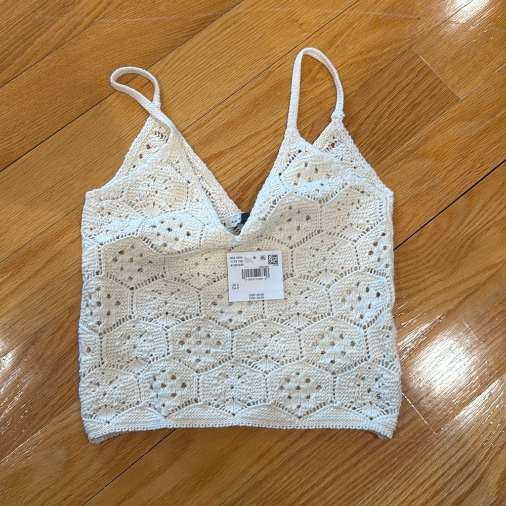 AMERICAN EAGLE CROCHET TOP